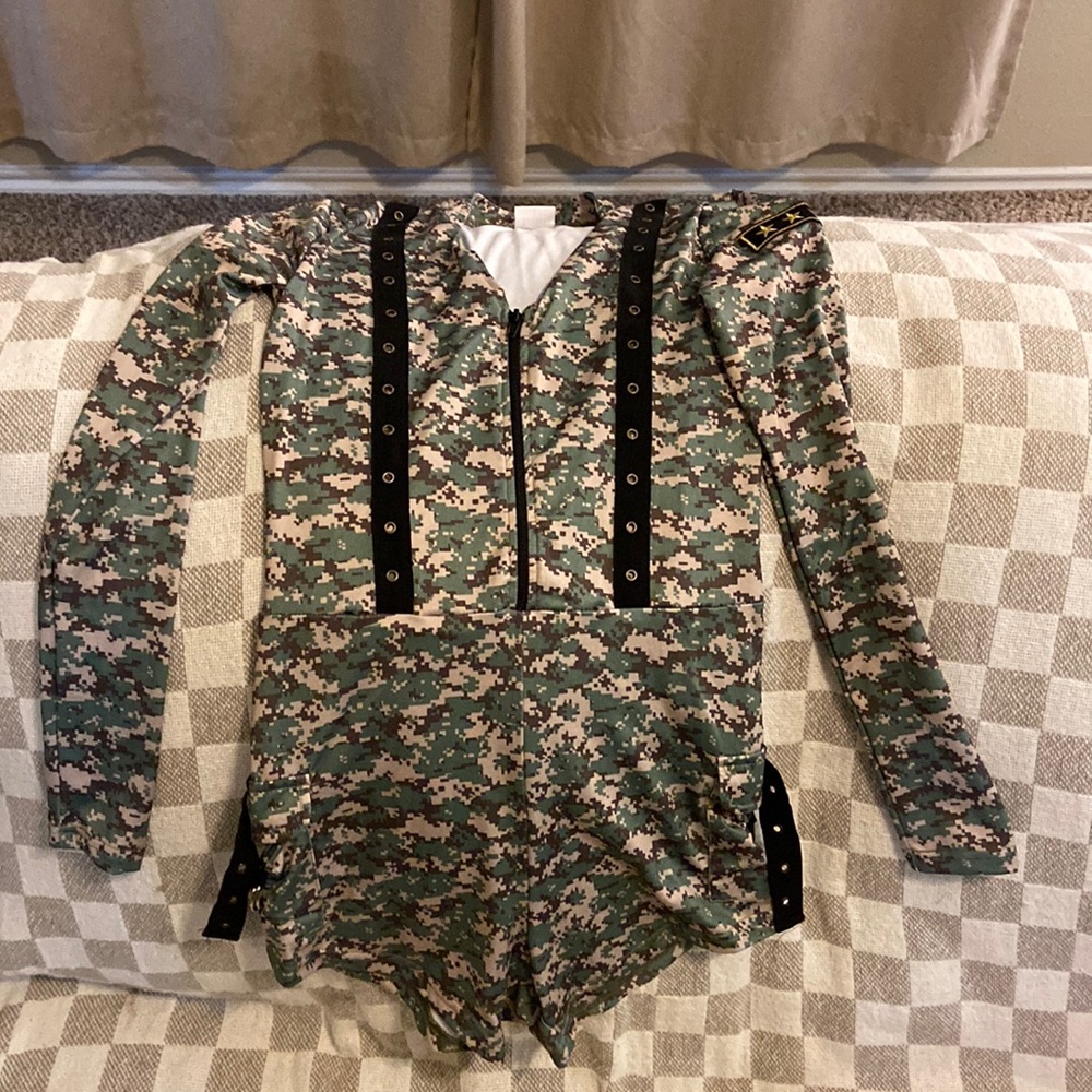 Spirit of Halloween Army costume